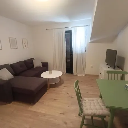 Tim Apartment